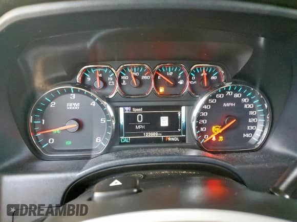 2018 GMC Sierra 1500 SLT z VIN 3GTP1NEC5JG597509, wystawiony jako Copart lot #84467555 z przebiegiem 123 989 mil mil oraz Szkoda całkowita • Salvage title. Historia ofert i sprzedaży dostępna na DreamBid. Obrazek 9.