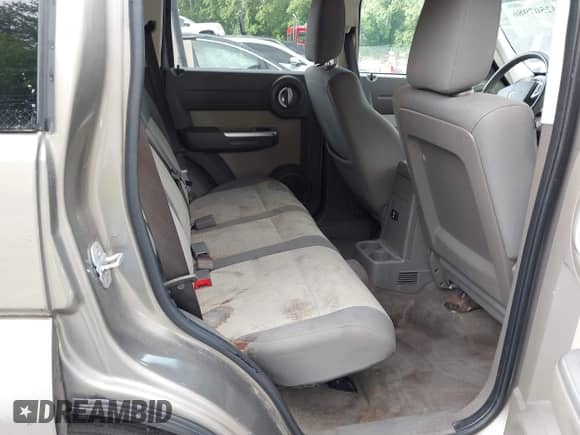 2007 Dodge Nitro SLT with VIN 1D8GU58K47W734364, listed as a IAAI auction lot 42507986 with 286,688 mi miles and . Bid and sale history available at DreamBid. Image 8.