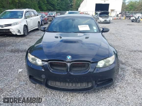 2011 BMW M3 с VIN WBSKG9C5XBE368801, выставлен на аукционе IAAI как лот 42669897 с пробегом 99 887 миль миль и . История ставок и продаж доступна на DreamBid. Изображение 12.