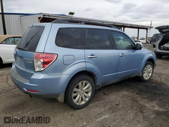 2011 Subaru Forester X Premium с VIN JF2SHADC3BH715193, выставлен на аукционе Copart как лот 84041935 с пробегом 136 626 миль миль и Списание • Salvage title. История ставок и продаж доступна на DreamBid. Изображение 3.