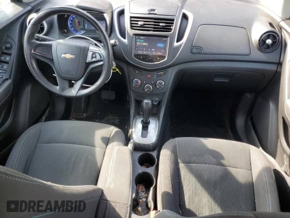 2015 Chevrolet Trax LS с VIN KL7CJPSB0FB073655, выставлен на аукционе Copart как лот 83799865 с пробегом 139 045 миль миль и Списание • Salvage title. История ставок и продаж доступна на DreamBid. Изображение 8.