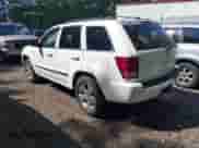 2005 Jeep Grand Cherokee Limited z VIN 1J4HR58295C584801, wystawiony jako IAAI lot #43115727 z przebiegiem 171 432 mil mil oraz . Historia ofert i sprzedaży dostępna na DreamBid. Obrazek 3.