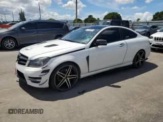 2015 Mercedes-Benz C 350 с VIN WDDGJ5HB7FG387814, выставлен на аукционе Copart как лот 81344585 с пробегом 111 853 миль миль и Чистый • Clean title. История ставок и продаж доступна на DreamBid. Изображение 1.
