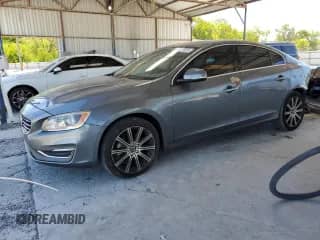 2017 Volvo S60 Inscription с VIN LYV402HK7HB147126, выставлен на аукционе Copart как лот 53327025 с пробегом 120 135 миль миль и Списание • Salvage title. История ставок и продаж доступна на DreamBid. Изображение 1.