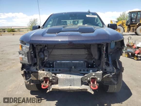 2024 Chevrolet Silverado 1500 Custom Trail Boss z VIN 3GCUDCE81RG113566, wystawiony jako Copart lot #54438685 z przebiegiem 28 275 mil mil oraz Szkoda całkowita • Salvage title. Historia ofert i sprzedaży dostępna na DreamBid. Obrazek 5.