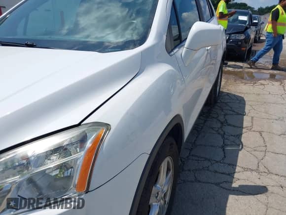 2016 Chevrolet Trax LT with VIN 3GNCJLSBXGL270304, listed as a IAAI auction lot 42851934 with 109,652 mi miles and . Bid and sale history available at DreamBid. Image 12.