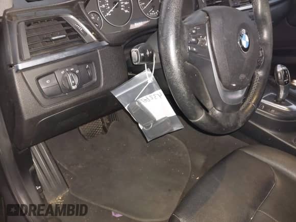 2015 BMW 3 Series 328i z VIN WBA3C1C51FK123138, wystawiony jako IAAI lot #43260210 z przebiegiem 128 848 mil mil oraz . Historia ofert i sprzedaży dostępna na DreamBid. Obrazek 20.