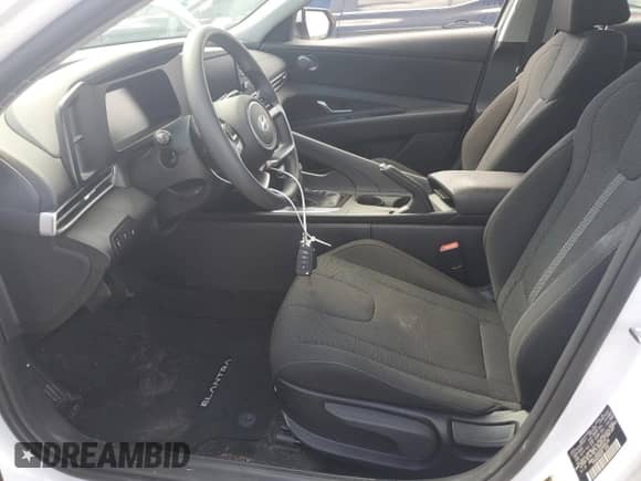 2025 Hyundai Elantra SE with VIN KMHLL4DG2SU898126, listed as a Copart auction lot 69808525 with 8,327 mi miles and Salvage title. Bid and sale history available at DreamBid. Image 7.