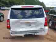 2017 Chevrolet Tahoe Premier с VIN 1GNSCCKC8HR240145, выставлен на аукционе IAAI как лот 42664721 с пробегом Не указан миль и . История ставок и продаж доступна на DreamBid. Изображение 16.