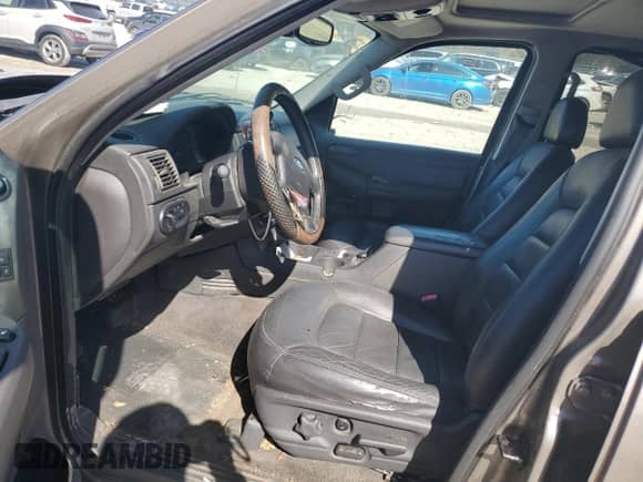 2003 Ford Explorer with VIN 1FMZU65K53UB45794, listed as a Copart auction lot 46523365 with 123,840 mi miles and Salvage title. Bid and sale history available at DreamBid. Image 7.