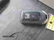 2022 Honda Pilot Touring 7-Passenger z VIN 5FNYF5H67NB027356, wystawiony jako IAAI lot #42080323 z przebiegiem 56 826 mil mil oraz . Historia ofert i sprzedaży dostępna na DreamBid. Obrazek 11.