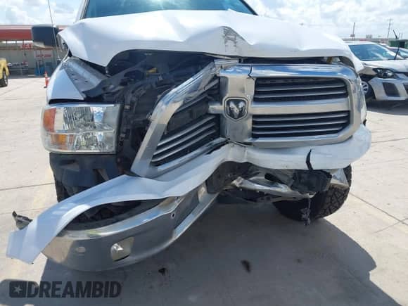 2017 Ram 1500 Big Horn z VIN 1C6RR7LT2HS511048, wystawiony jako IAAI lot #43375989 z przebiegiem 111 436 mil mil oraz . Historia ofert i sprzedaży dostępna na DreamBid. Obrazek 18.