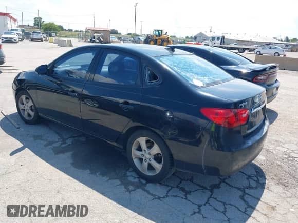 2010 Hyundai Elantra GLS z VIN KMHDU4AD8AU009713, wystawiony jako IAAI lot #43129132 z przebiegiem 253 248 mil mil oraz . Historia ofert i sprzedaży dostępna na DreamBid. Obrazek 3.