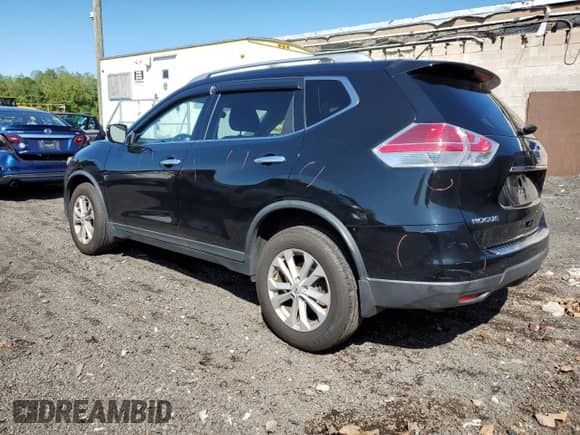 2015 Nissan Rogue SV с VIN KNMAT2MV2FP546568, выставлен на аукционе Copart как лот 71481225 с пробегом Не указан миль и Списание • Salvage title. История ставок и продаж доступна на DreamBid. Изображение 2.
