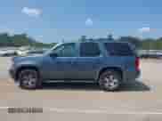 2009 Chevrolet Tahoe 2LT with VIN 1GNFK23099R105566, listed as a IAAI auction lot 42943995 with 193,950 mi miles and . Bid and sale history available at DreamBid. Image 14.