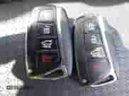 2014 Hyundai Santa Fe z VIN 5XYZUDLA7EG156349, wystawiony jako IAAI lot #43368098 z przebiegiem 128 126 mil mil oraz . Historia ofert i sprzedaży dostępna na DreamBid. Obrazek 11.