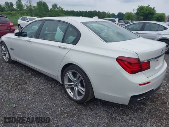 2015 BMW 7 Series 750Li with VIN WBAYE8C58FD781570, listed as a IAAI auction lot 42719416 with 79,573 mi miles and . Bid and sale history available at DreamBid. Image 3.