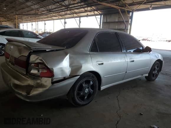 1999 Honda Accord EX с VIN JHMCG6678XC030466, выставлен на аукционе Copart как лот 65194835 с пробегом 251 936 миль миль и Списание • Salvage title. История ставок и продаж доступна на DreamBid. Изображение 3.