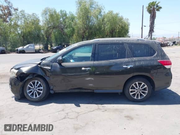 2015 Nissan Pathfinder SL с VIN 5N1AR2MN4FC639562, выставлен на аукционе IAAI как лот 42314058 с пробегом 156 921 миль миль и . История ставок и продаж доступна на DreamBid. Изображение 14.