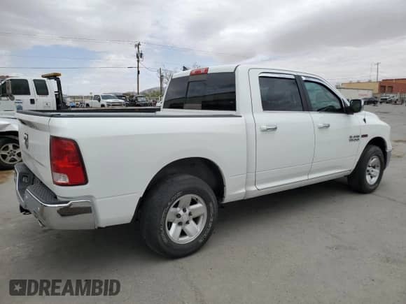 2018 Ram 1500 Big Horn z VIN 1C6RR6LM9JS225805, wystawiony jako Copart lot #50324825 z przebiegiem 98 325 mil mil oraz Czysty tytuł • Clean title. Historia ofert i sprzedaży dostępna na DreamBid. Obrazek 3.