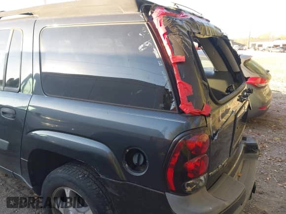 2005 Chevrolet TrailBlazer LT с VIN 1GNET16S556131741, выставлен на аукционе IAAI как лот 43434232 с пробегом 206 428 миль миль и . История ставок и продаж доступна на DreamBid. Изображение 15.