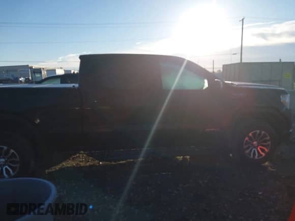 2020 GMC Sierra 1500 AT4 z VIN 1GTP9EED7LZ116440, wystawiony jako IAAI lot #43374469 z przebiegiem 63 184 mil mil oraz . Historia ofert i sprzedaży dostępna na DreamBid. Obrazek 14.