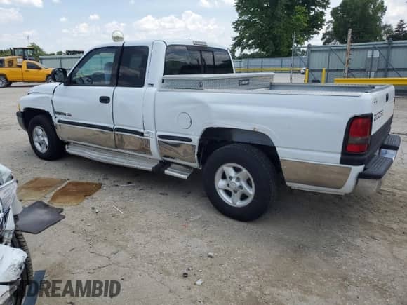 1998 Dodge 1500 с VIN 3B7HC13Z5WG217865, выставлен на аукционе Copart как лот 59814165 с пробегом 100 523 миль миль и Списание • Salvage title. История ставок и продаж доступна на DreamBid. Изображение 2.