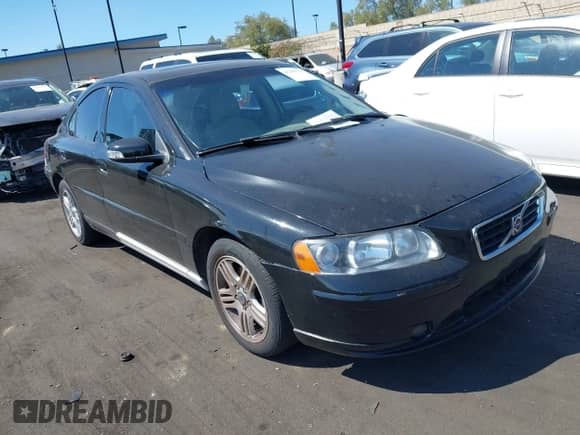 2008 Volvo S60 2.5T с VIN YV1RS592382683602, выставлен на аукционе IAAI как лот 43305737 с пробегом Не указан миль и . История ставок и продаж доступна на DreamBid. Изображение 1.