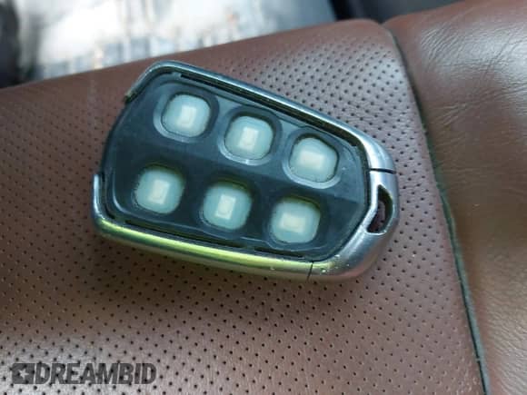 2015 Cadillac Escalade ESV Luxury with VIN 1GYS3SKJ4FR739291, listed as a IAAI auction lot 42334011 with 163,715 mi miles and . Bid and sale history available at DreamBid. Image 11.