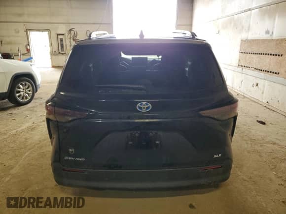 2025 Toyota Sienna XLE z VIN 5TDJSKFC6SS172710, wystawiony jako Copart lot #55451105 z przebiegiem 5 186 mil mil oraz Czysty tytuł • Clean title. Historia ofert i sprzedaży dostępna na DreamBid. Obrazek 6.