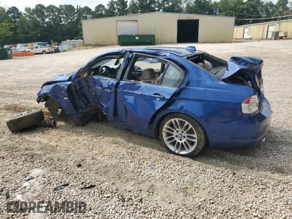 2010 BMW 3 Series 335d с VIN WBAPN7C54AA266744, выставлен на аукционе Copart как лот 64084945 с пробегом Не указан миль и Списание • Salvage title. История ставок и продаж доступна на DreamBid. Изображение 2.