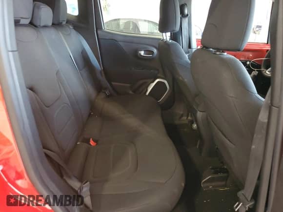 2018 Jeep Renegade Latitude with VIN ZACCJABB9JPJ63804, listed as a Copart auction lot 82304035 with 26,042 mi miles and Salvage title. Bid and sale history available at DreamBid. Image 11.