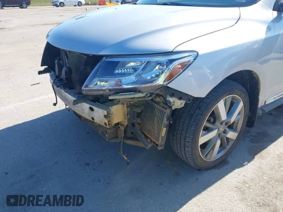 2015 Nissan Pathfinder Platinum with VIN 5N1AR2MMXFC613832, listed as a IAAI auction lot 42628734 with 182,941 mi miles and . Bid and sale history available at DreamBid. Image 18.