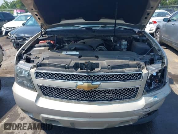 2007 Chevrolet Suburban LT с VIN 3GNFC16027G260735, выставлен на аукционе IAAI как лот 42584003 с пробегом 177 628 миль миль и . История ставок и продаж доступна на DreamBid. Изображение 10.