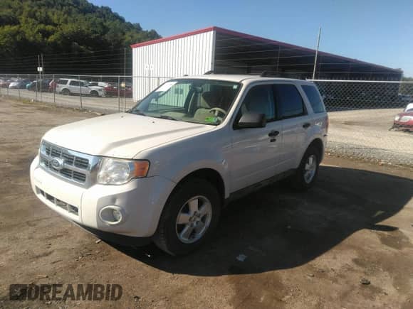 2011 Ford Escape XLT with VIN 1FMCU9D79BKA93682, listed as a IAAI auction lot 37467289 with 108,175 mi miles and . Bid and sale history available at DreamBid. Image 2.