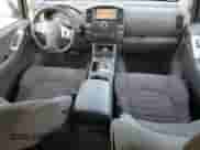 2011 Nissan Pathfinder LE z VIN 5N1AR1NB6BC631178, wystawiony jako Copart lot #71516945 z przebiegiem 213 386 mil mil oraz Szkoda całkowita • Salvage title. Historia ofert i sprzedaży dostępna na DreamBid. Obrazek 8.