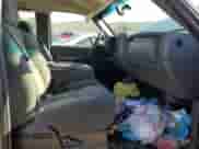 2004 Chevrolet Silverado 1500 Z71 z VIN 1GCEK19VX4E252268, wystawiony jako Copart lot #86795114 z przebiegiem 218 849 mil mil oraz Szkoda całkowita • Salvage title. Historia ofert i sprzedaży dostępna na DreamBid. Obrazek 7.
