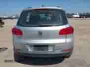 2017 Volkswagen Tiguan S с VIN WVGBV7AX1HK007484, выставлен на аукционе IAAI как лот 42864381 с пробегом 113 001 миль миль и . История ставок и продаж доступна на DreamBid. Изображение 16.