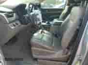 2019 Chevrolet Tahoe LT с VIN 1GNSKBKC2KR287661, выставлен на аукционе Copart как лот 71233305 с пробегом 116 957 миль миль и Списание • Salvage title. История ставок и продаж доступна на DreamBid. Изображение 7.
