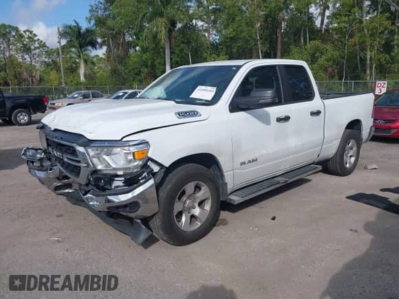 2024 Ram 1500 Big Horn with VIN 1C6RRFBG0RN233071, listed as a IAAI auction lot 41499265 with 29,268 mi miles and . Bid and sale history available at DreamBid. Image 2.