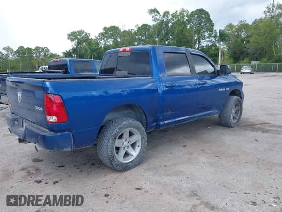 2010 Dodge 1500 SLT z VIN 1D7RV1CT8AS244138, wystawiony jako IAAI lot #42550187 z przebiegiem 160 157 mil mil oraz . Historia ofert i sprzedaży dostępna na DreamBid. Obrazek 4.