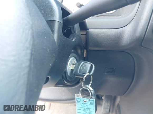 2001 Nissan Pathfinder SE z VIN JN8DR09Y01W602352, wystawiony jako IAAI lot #41523701 z przebiegiem 163 748 mil mil oraz . Historia ofert i sprzedaży dostępna na DreamBid. Obrazek 11.