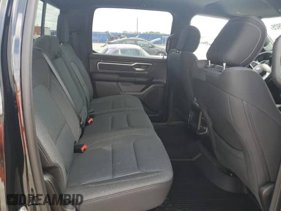 2020 Ram 1500 Big Horn z VIN 1C6RREFG2LN405483, wystawiony jako Copart lot #64309925 z przebiegiem 6 587 mil mil oraz Szkoda całkowita • Salvage title. Historia ofert i sprzedaży dostępna na DreamBid. Obrazek 10.