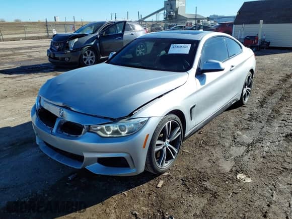 2015 BMW 4 Series 435i xDrive с VIN WBA3R5C58FK372428, выставлен на аукционе IAAI как лот 41460465 с пробегом 133 654 миль миль и . История ставок и продаж доступна на DreamBid. Изображение 18.