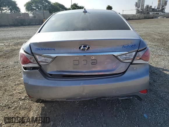 2015 Hyundai Sonata Limited z VIN KMHEC4A45FA124883, wystawiony jako Copart lot #75062964 z przebiegiem 118 742 mil mil oraz Czysty tytuł • Clean title. Historia ofert i sprzedaży dostępna na DreamBid. Obrazek 6.