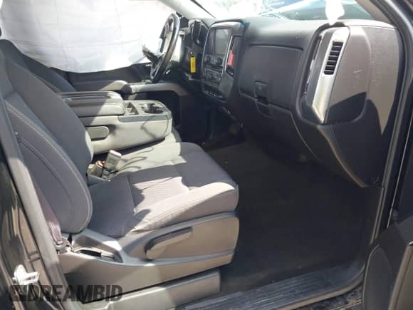 2017 Chevrolet Silverado 1500 LT z VIN 1GCVKRECXHZ401134, wystawiony jako IAAI lot #42974829 z przebiegiem 107 239 mil mil oraz . Historia ofert i sprzedaży dostępna na DreamBid. Obrazek 5.