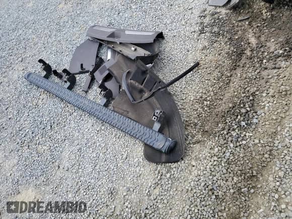 2022 Chevrolet Suburban с VIN 1GNSKDKL5NR276430, выставлен на аукционе Copart как лот 70253645 с пробегом 58 277 миль миль и Списание • Salvage title. История ставок и продаж доступна на DreamBid. Изображение 13.