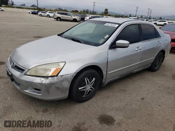 2007 Honda Accord LX with VIN 1HGCM56417A228913, listed as a Copart auction lot 84276335 with 125,182 mi miles and Clean title. Bid and sale history available at DreamBid. Image 1.
