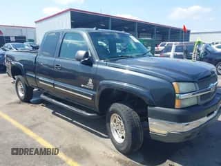 2003 Chevrolet Silverado 2500HD LS с VIN 1GCHK29153E315484, выставлен на аукционе IAAI как лот 41958175 с пробегом 19 823 миль миль и . История ставок и продаж доступна на DreamBid. Изображение 1.