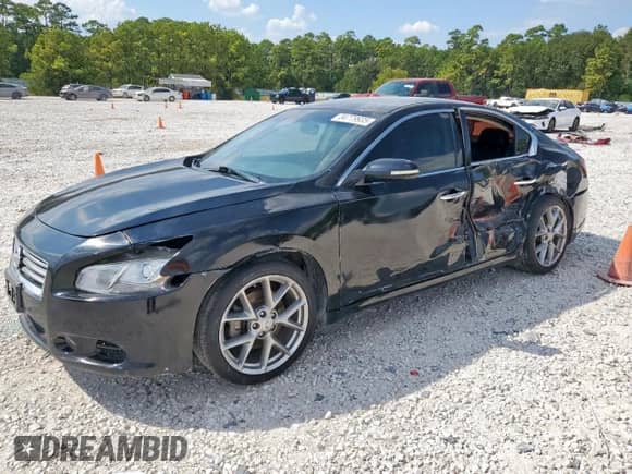 2014 Nissan Maxima S with VIN 1N4AA5AP9EC463907, listed as a Copart auction lot 84779935 with 57,706 mi miles and Salvage title. Bid and sale history available at DreamBid. Image 1.